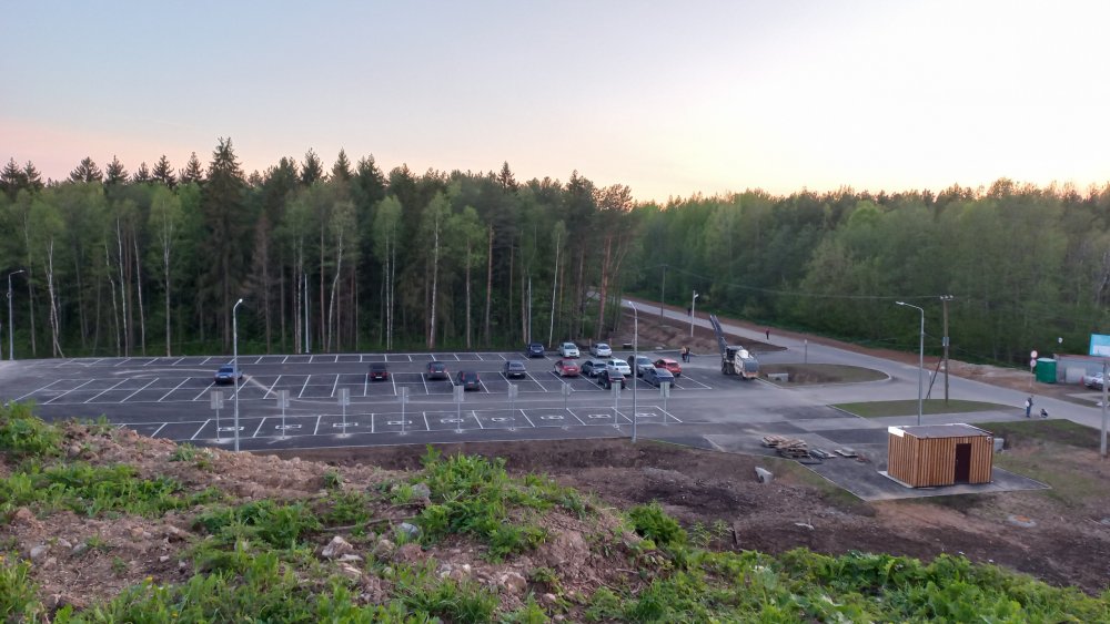 Парковка у Тропы здоровья в Зашекснинском районе г.Череповца